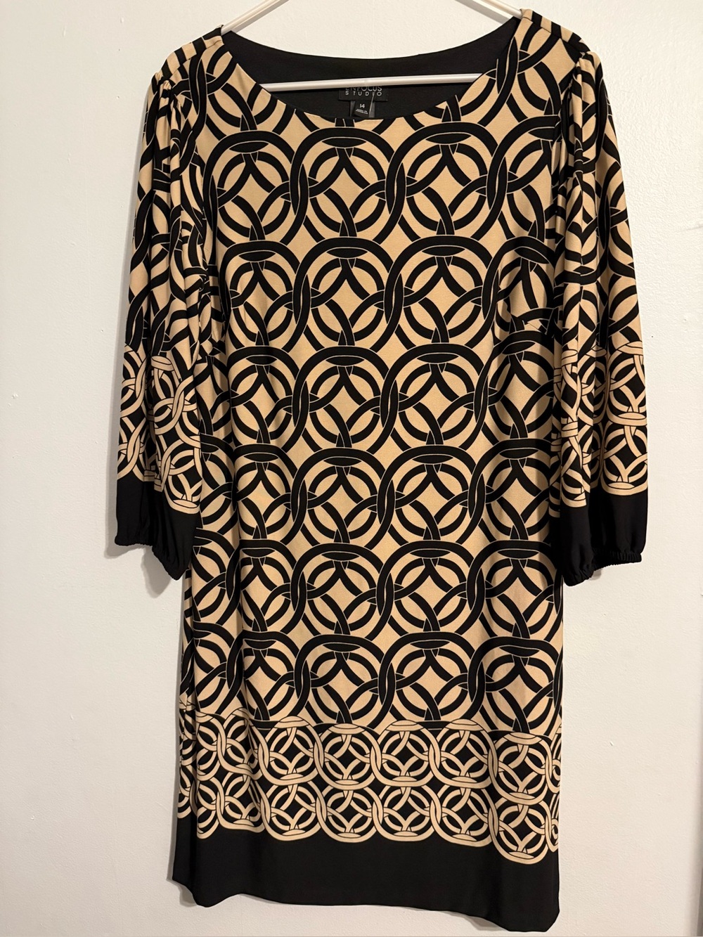 Enfocus Studio Black and Beige Long Sleeve Geometric Shift Dress